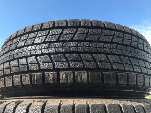 社外ホイール4本セット rozest 16x6.5J ET40 5X114.3 215/65R16　DUNLOP WINTERMAXX
