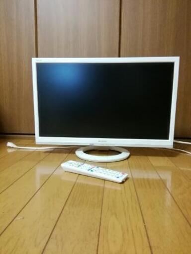 AQUOS-22インチ　子供部屋やお一人暮らし、秘密基地にどうぞ　29日迄お買い上げしていただける方にゎ13000円で。