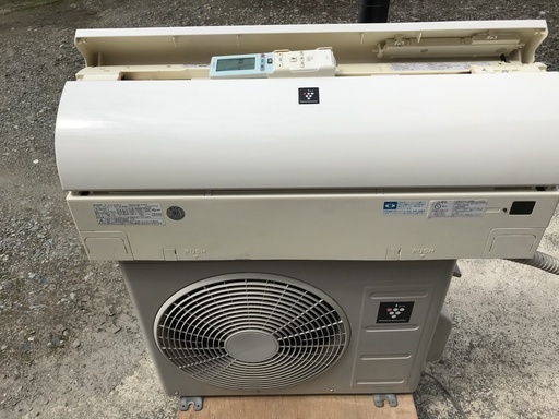 ★美品★１３８００円★フイルター掃除機能★換気機能★シャープ エアコン2.2Kw★