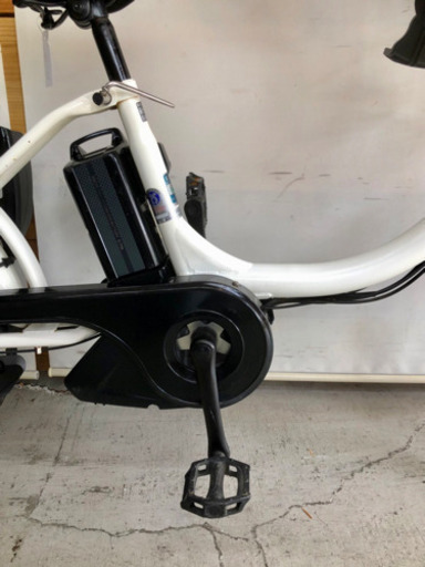 ヤマハ パスバビー 20インチ 3人乗り 高年式 デジタル 8.7ah 電動自転車 電動アシスト