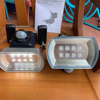 ムサシ RITEX 4.5W LED乾電池センサーライト