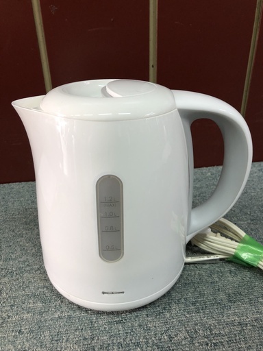 ニトリ　電気ケトル　1.2ℓ