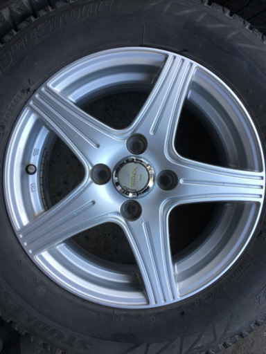 スタッドレスタイヤ、4本セット、 14インチアルミホイール、175／70R1414x5.5J 、+43/100-4H カラー【シルバー】