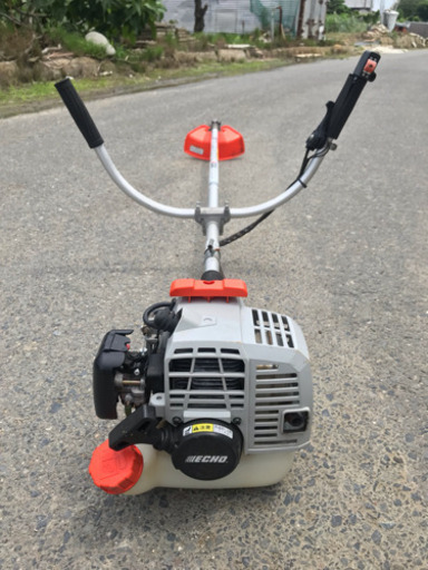 やまびこ　共立　エコー　刈払い機　AT221G　程度良好　即戦力　エンジン一発かかります！管理番号7702