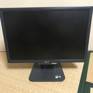 パソコン 液晶モニター