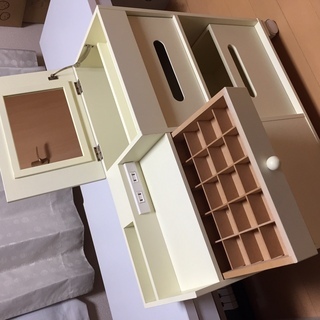 綺麗なドレッサーです。無料でお渡しします。の画像