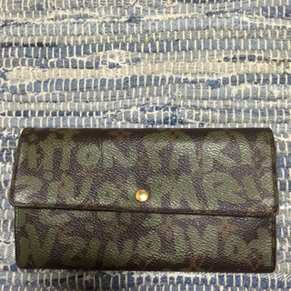 ルイヴィトンの長財布
