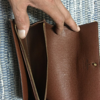 ルイヴィトンの長財布の画像
