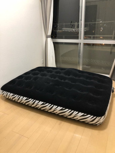 ダブルの電動エアーベッド