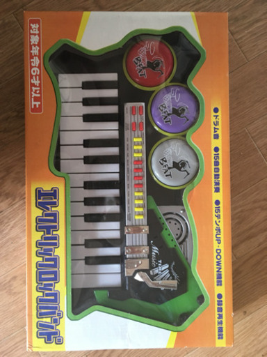 エレクトリックロックバンド キーボード