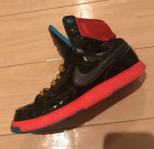 NIKE スニーカー