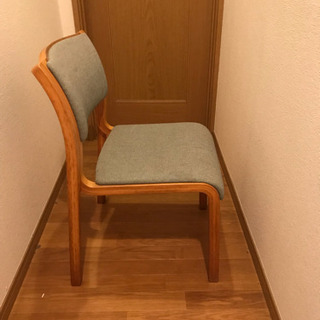 イス六脚