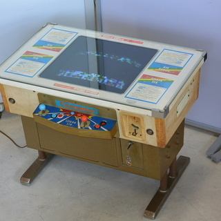 希少 古いテーブルゲーム機 1～4人用 SPARK SIX スパークシックス CUBUEC  レトロ 喫茶店