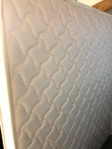 ダブルベッド