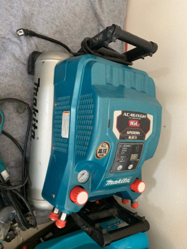 コンプレッサー