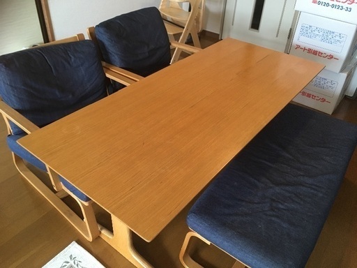 ダイニングテーブル