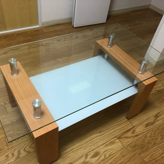 ガラステーブル