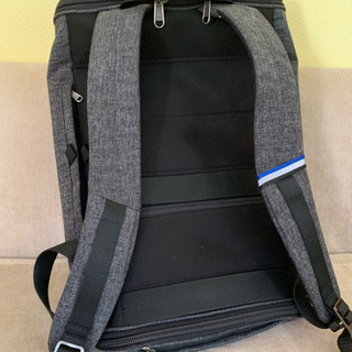 UNO II W31×H49×D16cm 盗難防止リュック