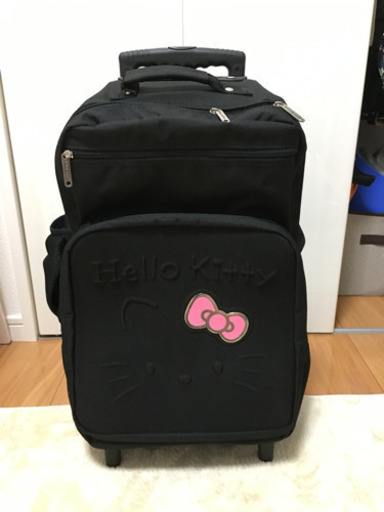 ハローキティ キャリーバッグ 未使用。更に値下げました