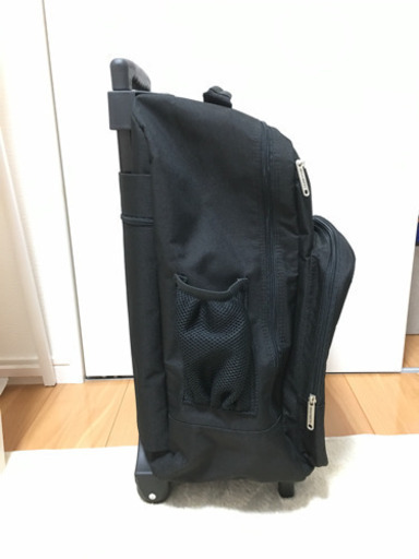ハローキティ キャリーバッグ 未使用。更に値下げました