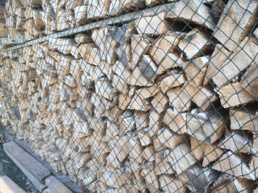 薪！ナラ、クヌギ、広葉樹雑木、販売！ストーブ！キャンプ！グランピング！