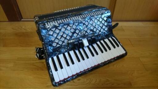 40000→35000円【アコーディオン数回使用】
TOMBO Grandaile GT-60