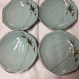 16センチ 和皿 １９枚あります。