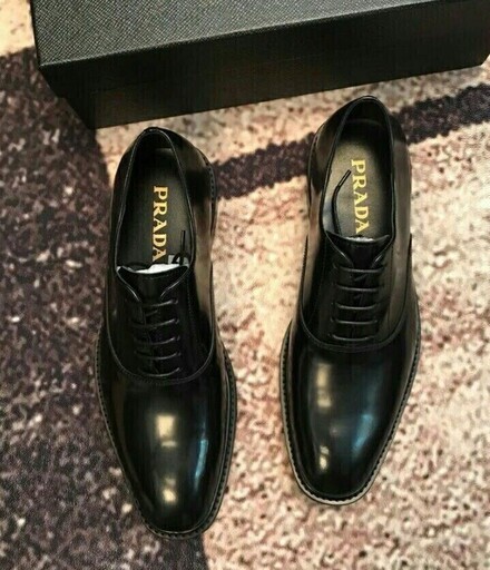 ビジネス　シューズ　PRADA26cm　美品