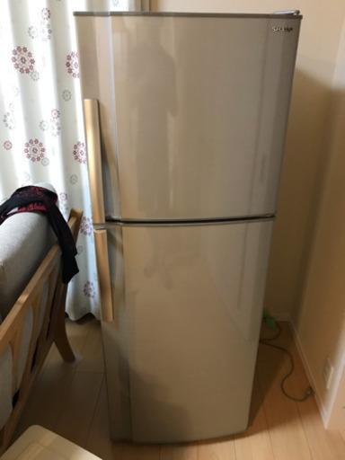 SHARP 冷蔵庫 228L （2012年製造）