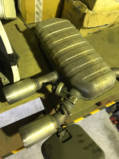 ワーゲンゴルフR純正マフラー！状態良好！