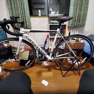 ほぼ新品ロードバイク売ります！！