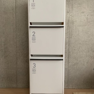 【値下げ】キズ・汚れナシ 資源ゴミ分別ワゴン　ワイド3段　43Lの画像