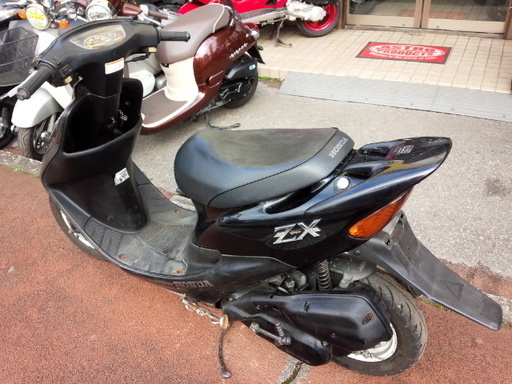 NO.2800　ライブディオＺＸ （ＤＩＯ） ２サイクルエンジン　ハネ付き　ディスクブレーキ　キャストホイール　☆彡
