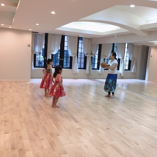 ☆表参道　キッズフラレッスン☆ 第２・４金曜日15:00~15:50