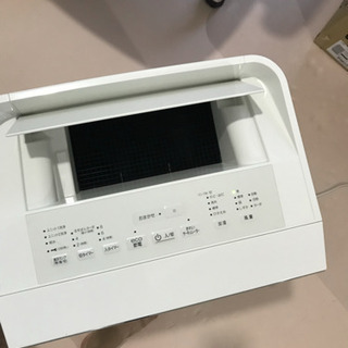 ダイキン 加湿 ストリーマ 空気清浄機 MCK70T-W 2017年の画像