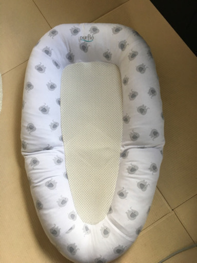 【未使用に近い  海外で人気添い寝ベット