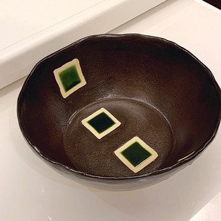 煮物碗「瀬戸焼の織部」