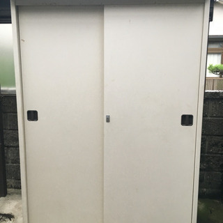 物置 鍵付き (再度お取引き決定となりました)