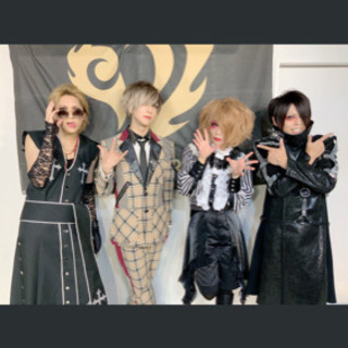 コスプレ衣装作ってください。