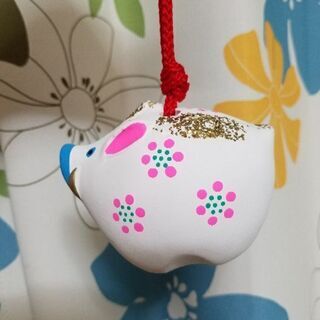 いのしし　振ると音がでる　置物？キーホルダーの画像