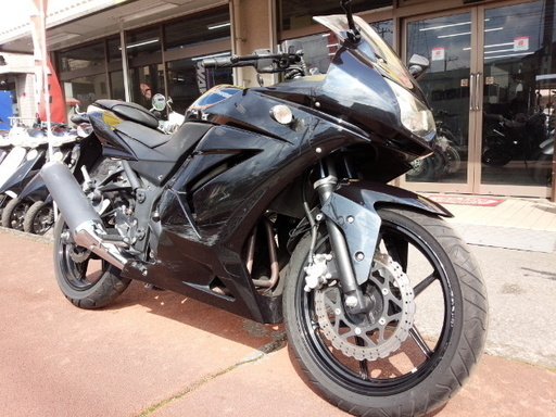 NO.2804　Ｎｉｎｊａ２５０Ｒ（ニンジャ２５０Ｒ） 水冷４サイクル２気筒　ＦＩ車　ブラック　☆彡