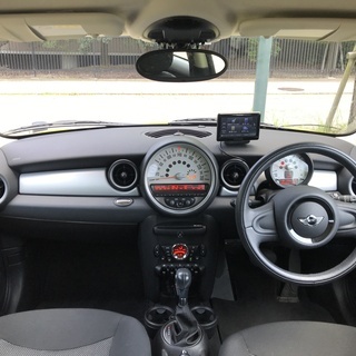 車検令和2年2月 23年式 クーパー 後期モデル/ポータブルナビ/オートライト/プッシュ/ブラックルーフ&ミラー/HID/ETC/AUX/無事故/実走行の画像