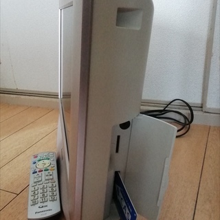 パナソニック製液晶テレビ（TH-17LX8）の画像