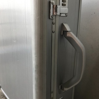 113 カート付きアルミアタッシュケースの画像