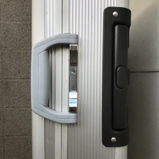 113 カート付きアルミアタッシュケースの画像