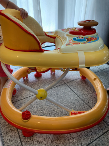 アンパンマン  歩行器 美品