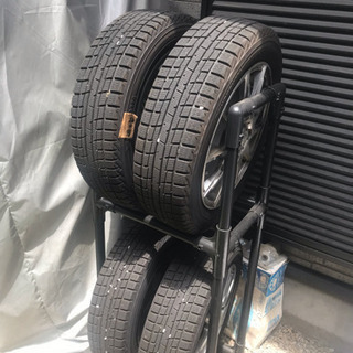 車 スタッドレスタイヤ セットの画像