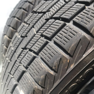 車 スタッドレスタイヤ セットの画像