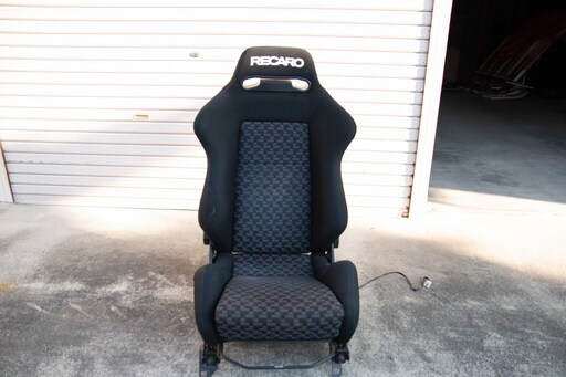 V_フォレスター(SG5)使用 Recaro レカロセミバケシート 運転席側
