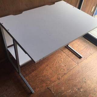パソコンデスク  事務机  勉強机  机  ２台  差し上げますの画像